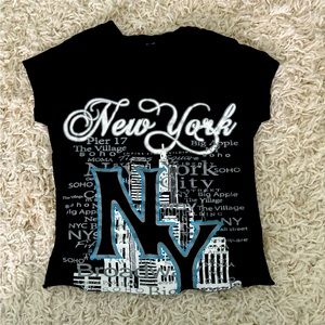 Cropped baby tee. Size xs. Lightly used.